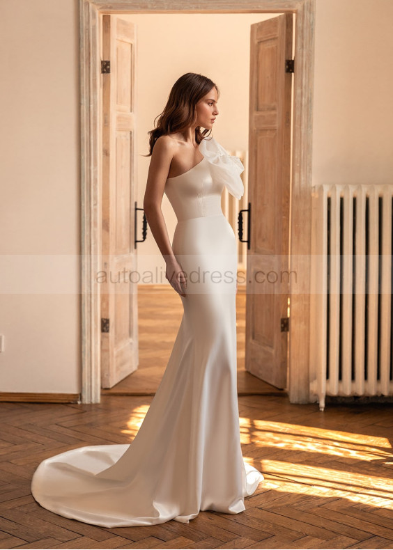 One Shoulder Satin Stylish Wedding Dress With Handmade Flower